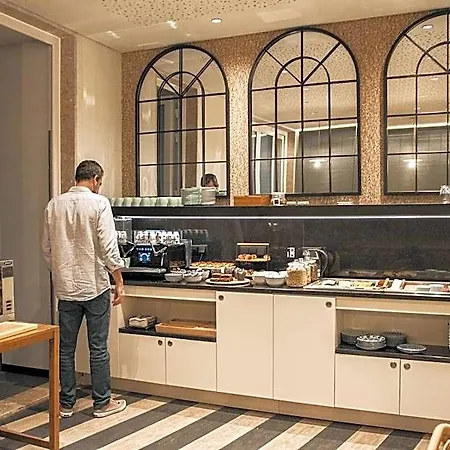 Select Liberdade Hotel 3*